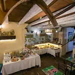 Hotel Henry\'S House