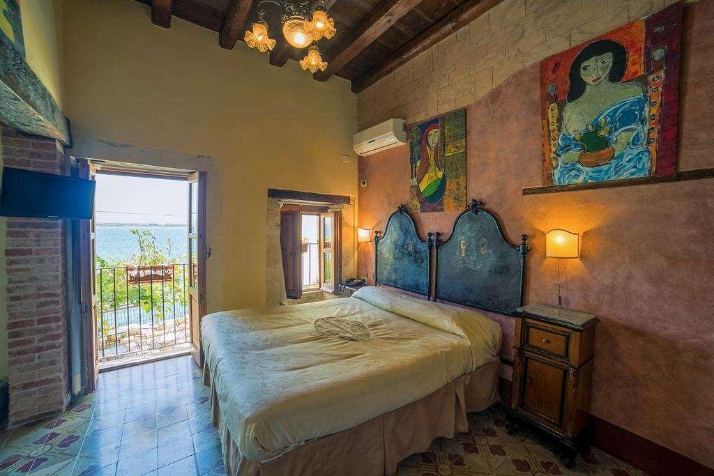 Hotel Henry's House 4*